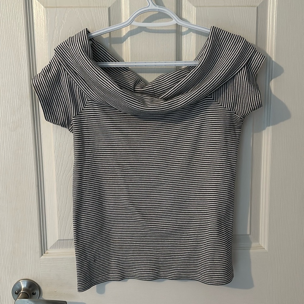 J.CREW STRIPED OFF THE SHOULDER SHORT SLEEVE TOP - MEDIUM